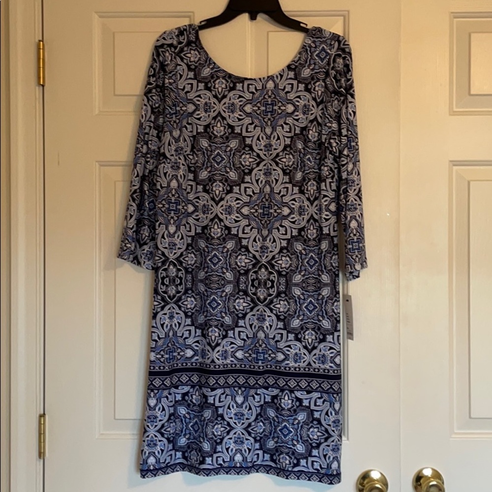 Scoop neck NWT blue print dress